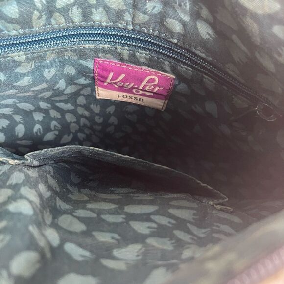 - Fossil Key-Per black quilted fabric ,gray trim and teal accents. Crossbo… - Picture 9 of 13